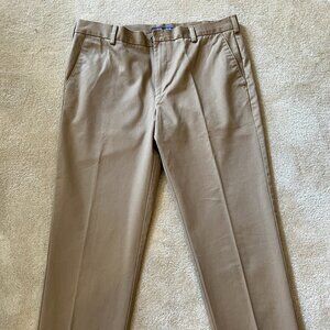 Men's Izod Chinos. Size 38 x 30 Straight Fit